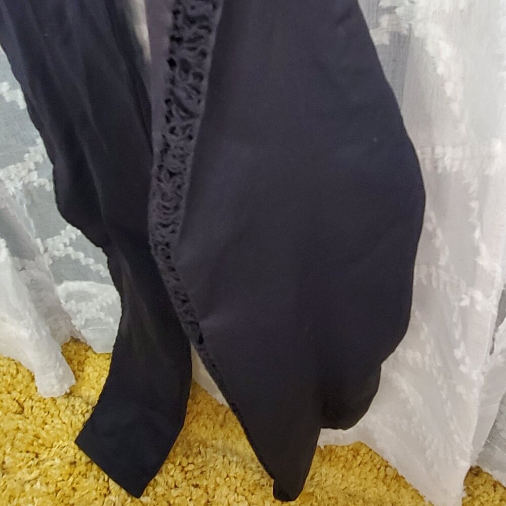 Women Black Leggings with side slits size 2X / 3X Stretch Cute!!!